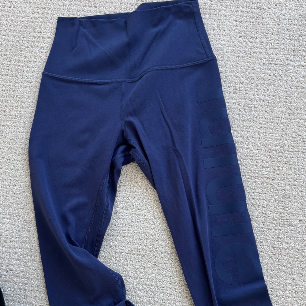 Limited edition, graphic Lululemon align Leggings